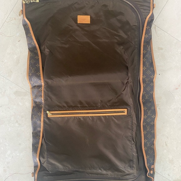 LOUIS VUITTON Vintage Garment Bag with 2 Hangers and Locks and Key - Picture 9 of 15